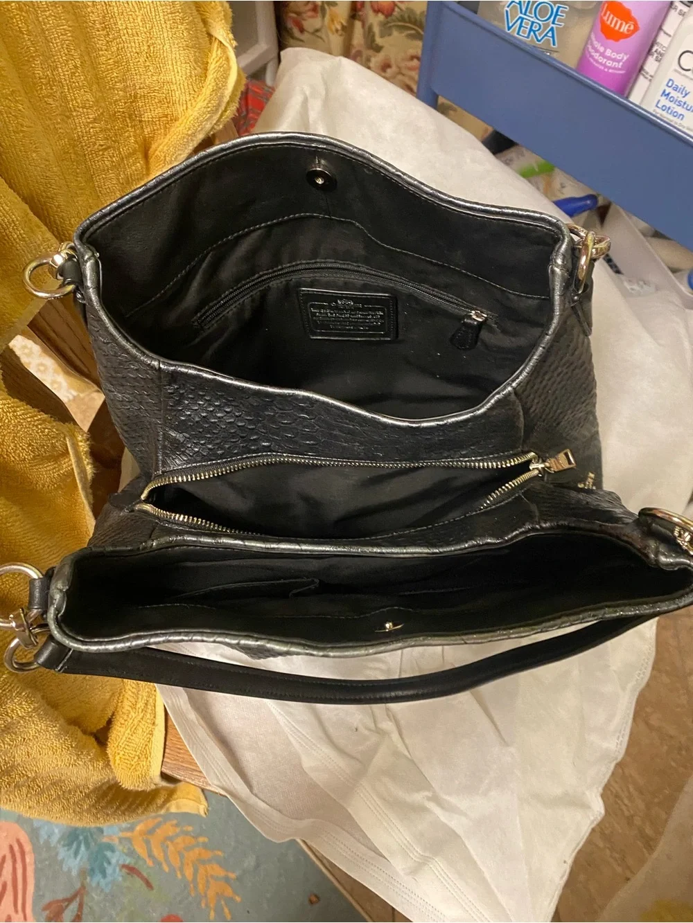 Great bag only used a few times in excellent condition